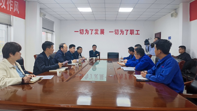 漢中市人大常委會(huì )副主任、勉縣縣委書(shū)記黎建軍到賽柯瑞思公司調研指導工作